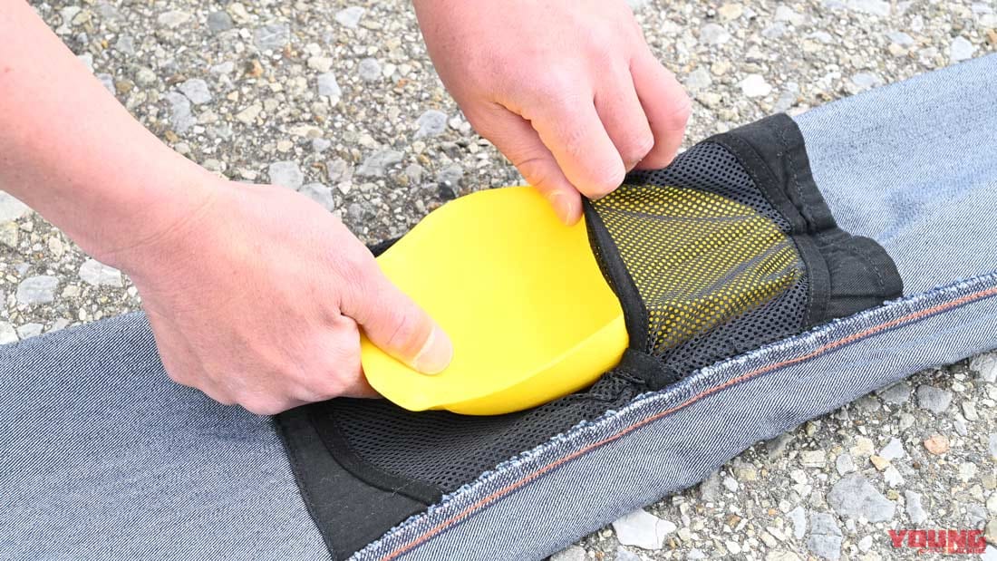 バイク用高強度デニム|オックスフォード アーマライトジーンズ|膝プロテクター|高強度のオックスフォード アーマライトジーンズ、その実力をガチ検証【火で炙る/引きずり回す】