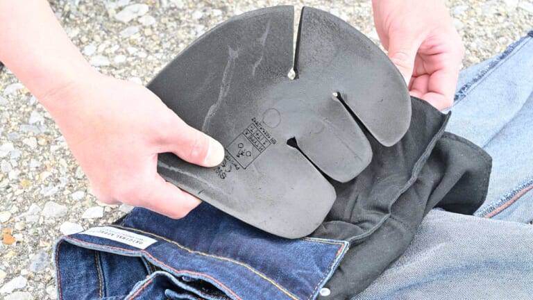 バイク用高強度デニム|オックスフォード アーマライトジーンズ|ヒッププロテクター|高強度のオックスフォード アーマライトジーンズ、その実力をガチ検証【火で炙る/引きずり回す】