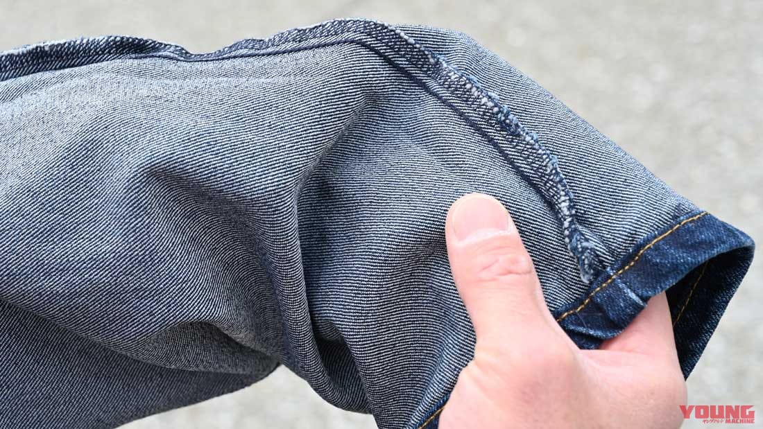 バイク用高強度デニム|オックスフォード アーマライトジーンズ|アーマライト生地|高強度のオックスフォード アーマライトジーンズ、その実力をガチ検証【火で炙る/引きずり回す】