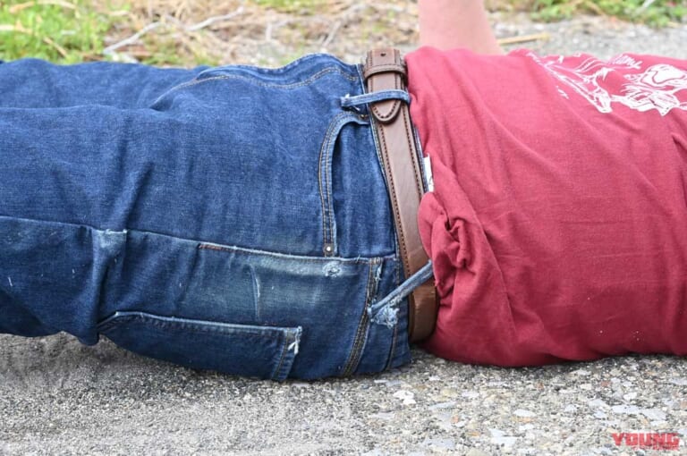 バイク用高強度デニム|オックスフォード アーマライトジーンズ|耐摩耗性実験|高強度のオックスフォード アーマライトジーンズ、その実力をガチ検証【火で炙る/引きずり回す】