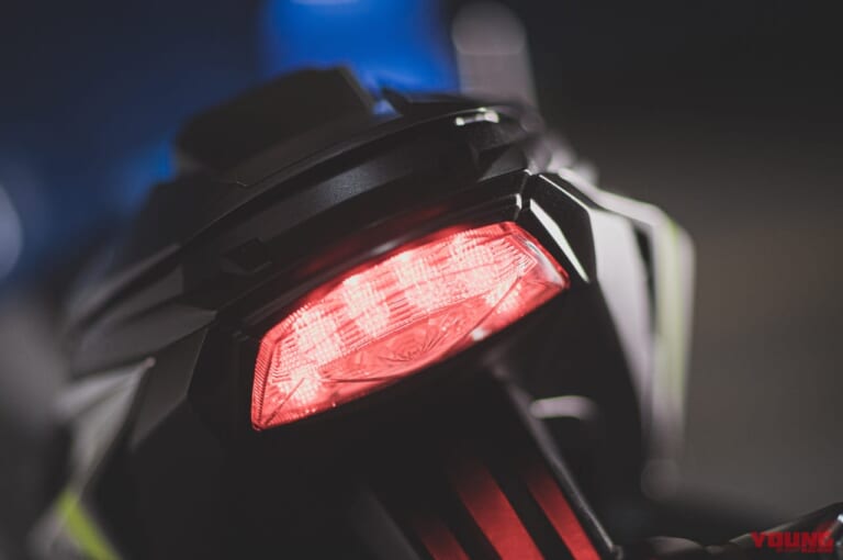 '21 スズキGSX-S1000|テールライト|’21スズキGSX-S1000発売【新時代を切り開くモノフォーカス過激スタイル+電子デバイスも充実】