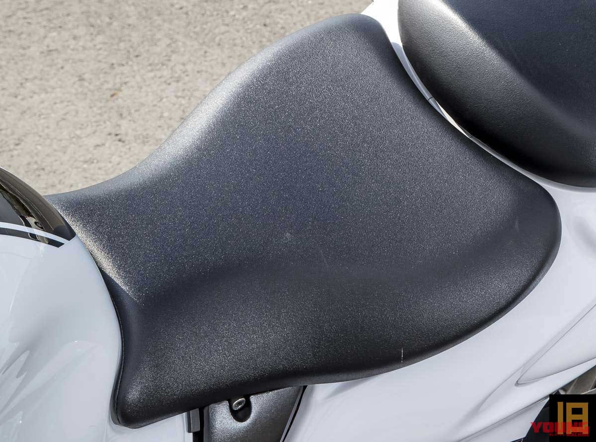 |新旧ハヤブサ比較インプレッション〈街乗り編〉【巨体だがその割には市街地でも扱いやすい】