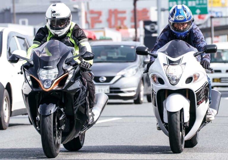 スズキ ハヤブサ(新型3代目/旧型2代目)|街乗り|新旧ハヤブサ比較インプレッション〈街乗り編〉【巨体だがその割には市街地でも扱いやすい】