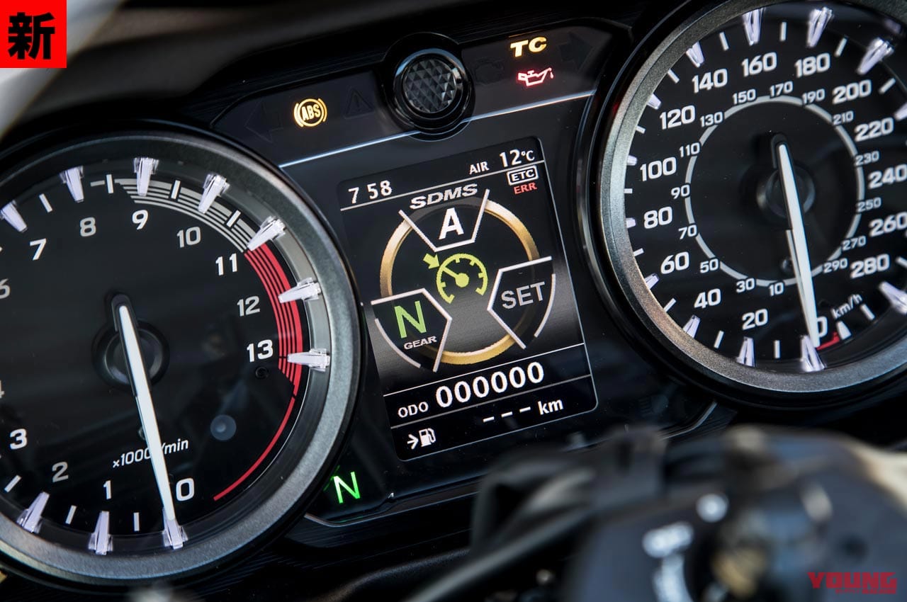 スズキ新型ハヤブサ|メーター|新旧ハヤブサ比較インプレ〈高速編〉【一瞬の”溜め”からの強烈加速。湧き上がるトルク感の演出が極上!】