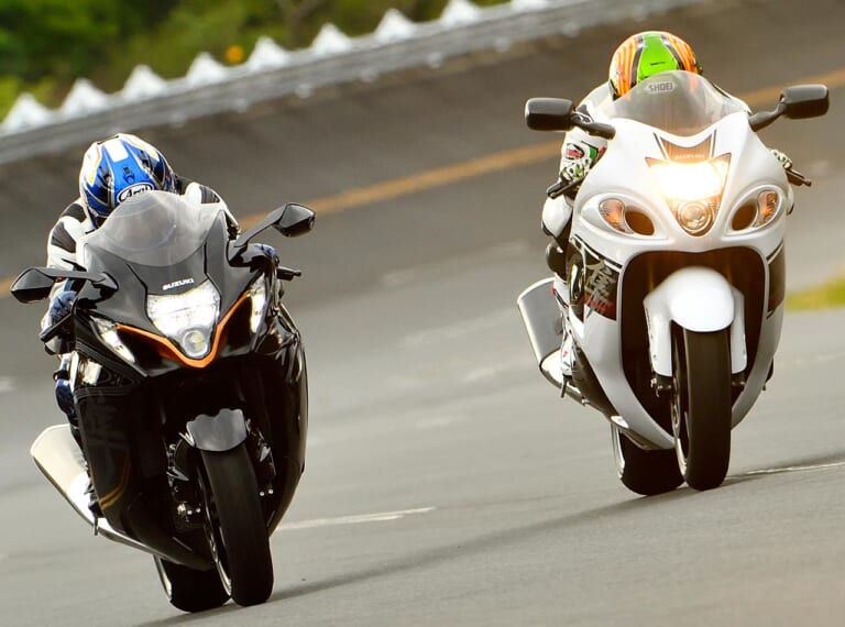 新旧ハヤブサ・サーキット対決|日本自動車研究所(JARI)|やっぱり知りたい絶対性能!! 新旧ハヤブサ・サーキット対決【-9psでも新型が最速だ!】