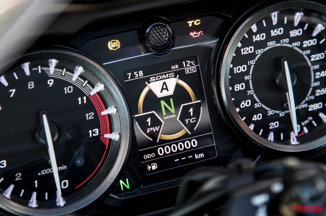 新型ハヤブサ・サーキットゼロヨン勝負|SDMS-α|やっぱり知りたい絶対性能!! 新旧ハヤブサ・サーキット対決【-9psでも新型が最速だ!】