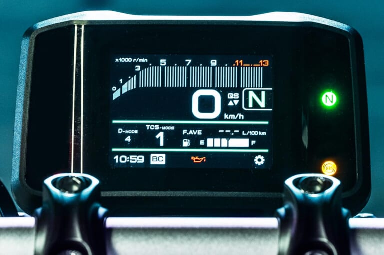 YAMAHA MT-09 ABS|ヤマハ新型MT-09/MT-07が国内販売開始【09SP/07が7/28〜、09STDは8/26〜】