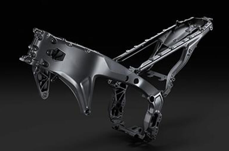 YAMAHA MT-09 ABS|ヤマハ新型MT-09/MT-07が国内販売開始【09SP/07が7/28〜、09STDは8/26〜】