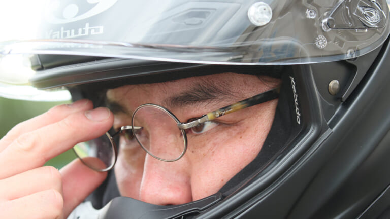 フルフェイスヘルメット|Kabuto F-17|メガネ曇り対策|軽い、ブレない、曇らない!! Kabuto新型フルフェイスヘルメット「F-17」試用インプレッション