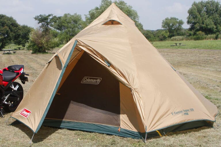 バイクでソロキャンプ|モノポール式テント|“バイクでソロキャンプ”失敗しない自立式テントの選び方【初心者は張りやすさを重視すべし】