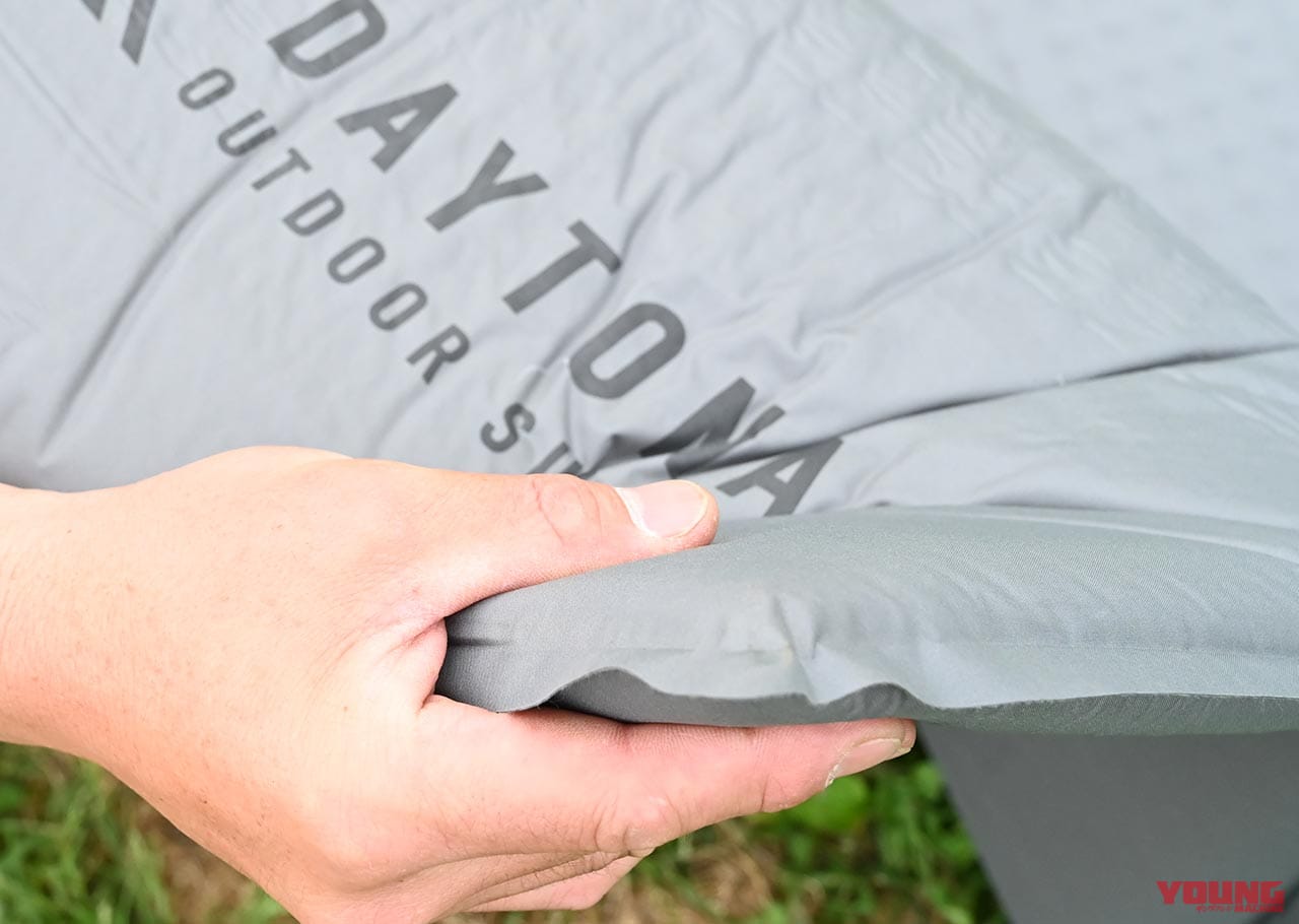 バイクでソロキャンプ|デイトナ インフレータブルマット|バイクでキャンプツーリング:失敗しないマットの選び方&おすすめ3選