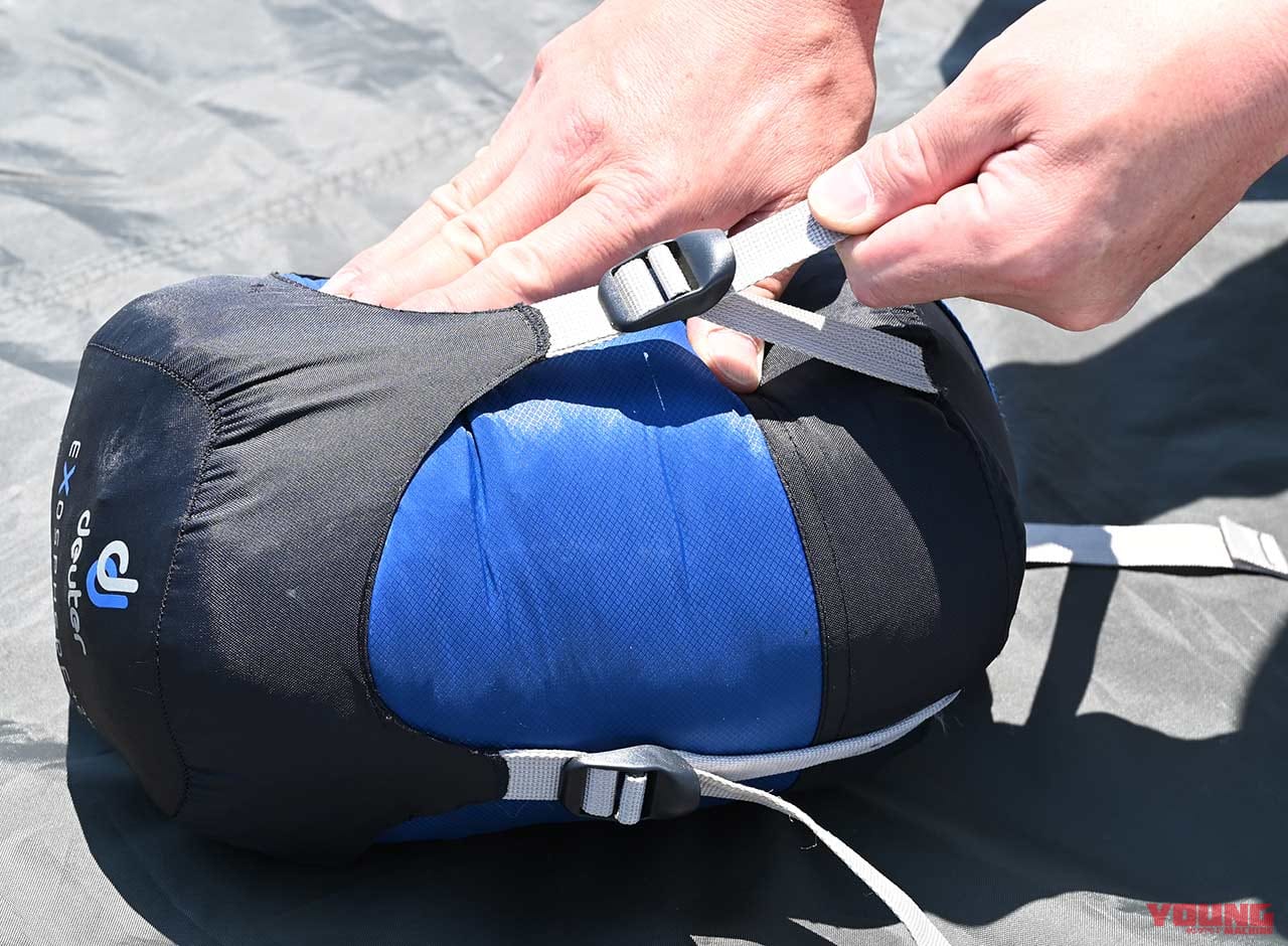 バイクでソロキャンプ|シュラフの選び方|素材|バイクでキャンプツーリング:失敗しないシュラフの選び方&おすすめ3選