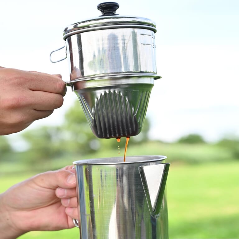 バイクでソロキャンプ|クッカーの選び方|コーヒーメーカー|“バイクでソロキャンプ”失敗しないバーナー&クッカー【自分の得意な料理法に合った道具を選ぶべし】