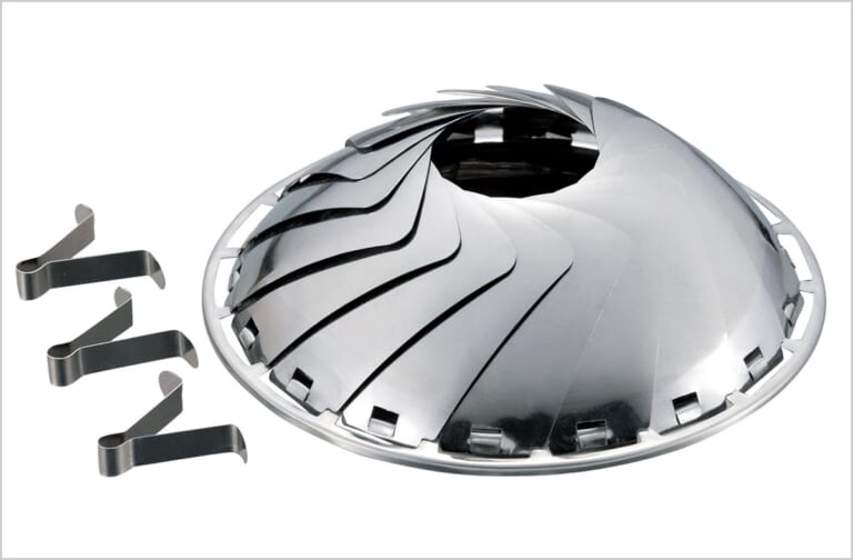 バイクでソロキャンプ|焚き火台|キャプテンスタッグ ステンレスイージーファイアベース|“バイクでソロキャンプ”失敗しない焚き火台の選び方【キャンプの花形には徹底的にこだわれ!】