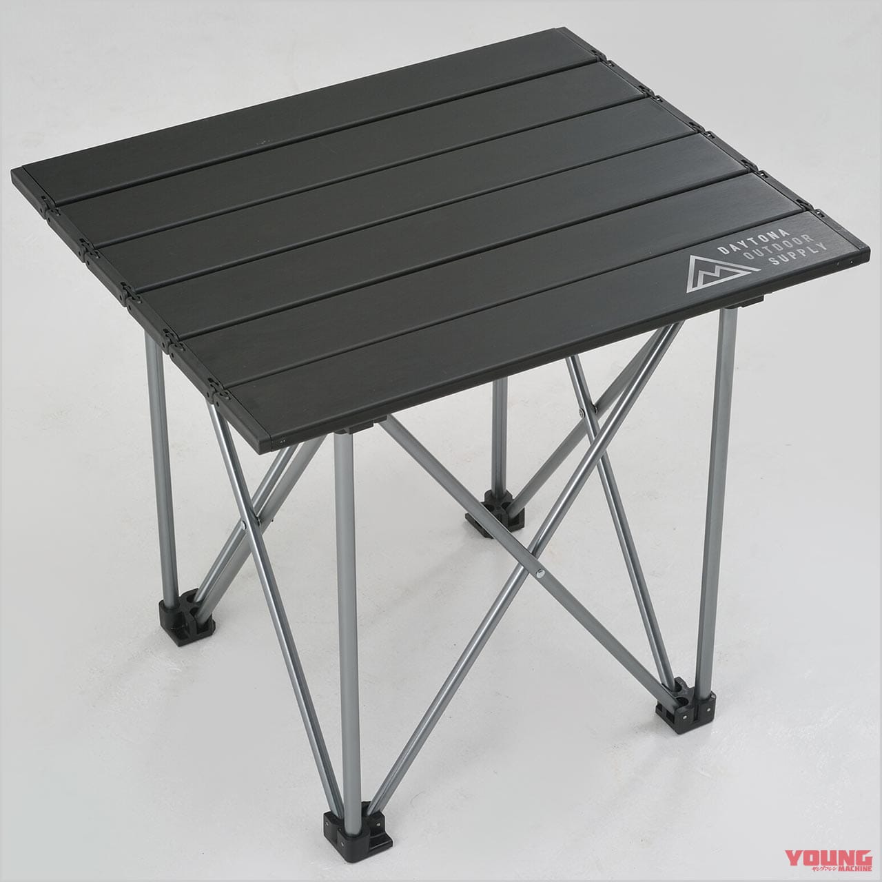 バイクでソロキャンプ|デイトナ コンパクトアルミテーブル|バイクでキャンプツーリング:失敗しないチェア&テーブルの選び方&おすすめ6選