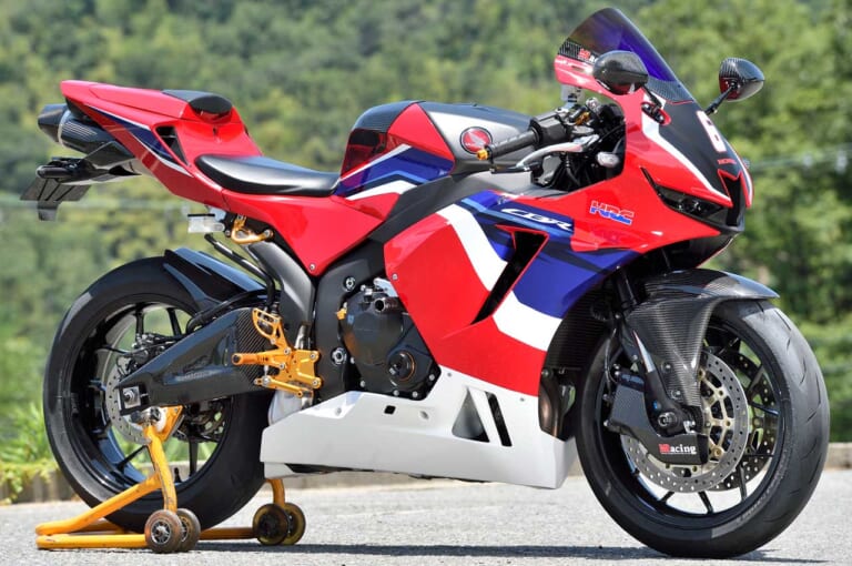 マジカルレーシングCBR600RR|CBR600RRベース車の素性を活かした高機能ボディパーツ〈マジカルレーシング〉