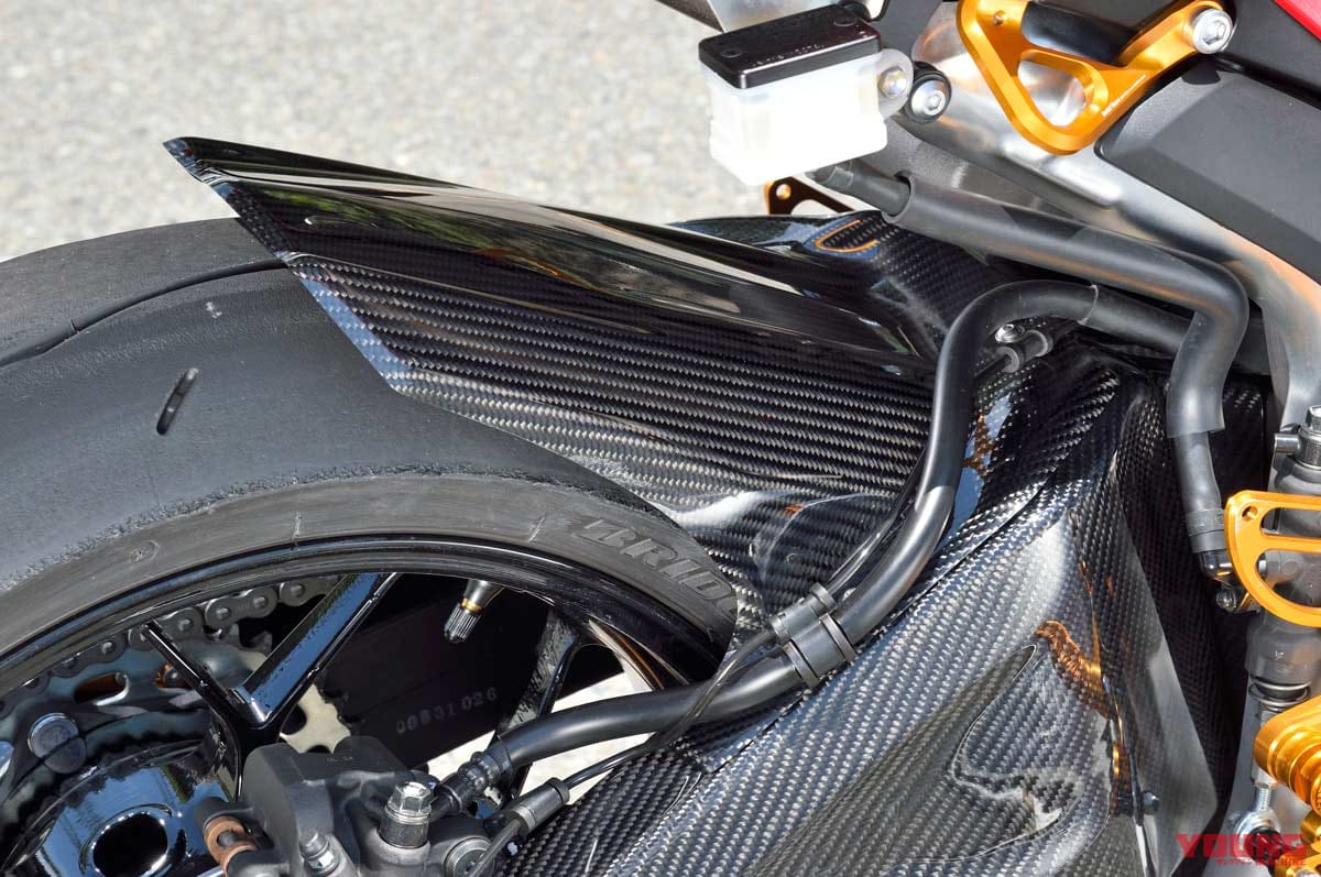 |CBR600RRベース車の素性を活かした高機能ボディパーツ〈マジカルレーシング〉