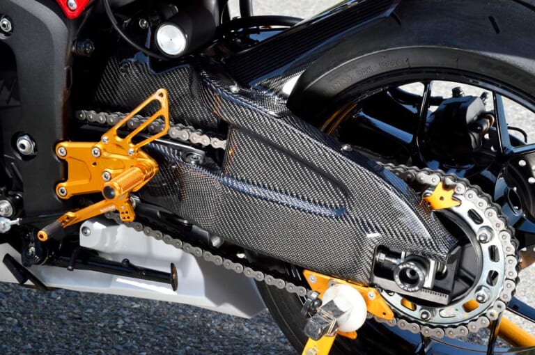 マジカルレーシングCBR600RR|スイングアームカバー|CBR600RRベース車の素性を活かした高機能ボディパーツ〈マジカルレーシング〉