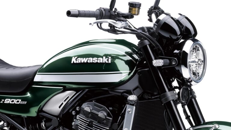 カワサキ「Z900RS」新色メタリックダークグリーン、欧州で公開！ 伝説はさらに加速する