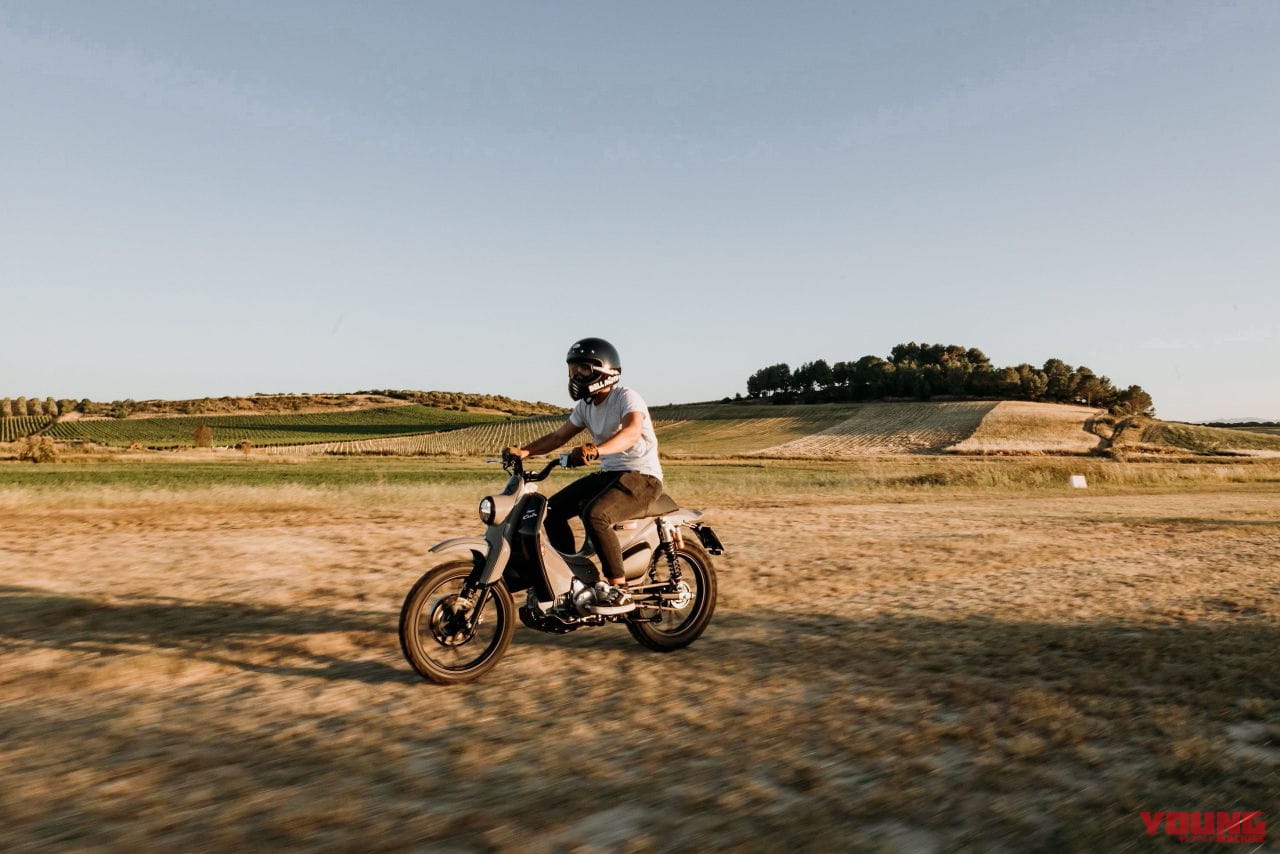 Honda Italy × MAAN Motocicli Audaci SUPER CUB 125X|ホンダ「スーパーカブ125X」登場! 実車はサルディーニャ島イベントとEICMAで公開