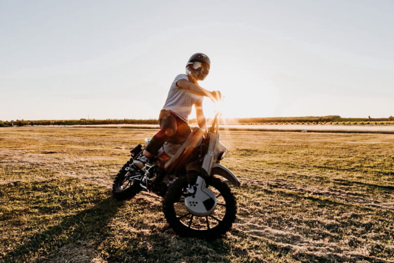 Honda Italy × MAAN Motocicli Audaci SUPER CUB 125X|ホンダ「スーパーカブ125X」登場! 実車はサルディーニャ島イベントとEICMAで公開