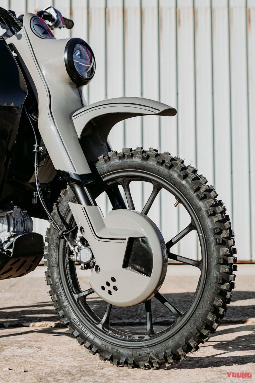 Honda Italy × MAAN Motocicli Audaci SUPER CUB 125X|ホンダ「スーパーカブ125X」登場! 実車はサルディーニャ島イベントとEICMAで公開