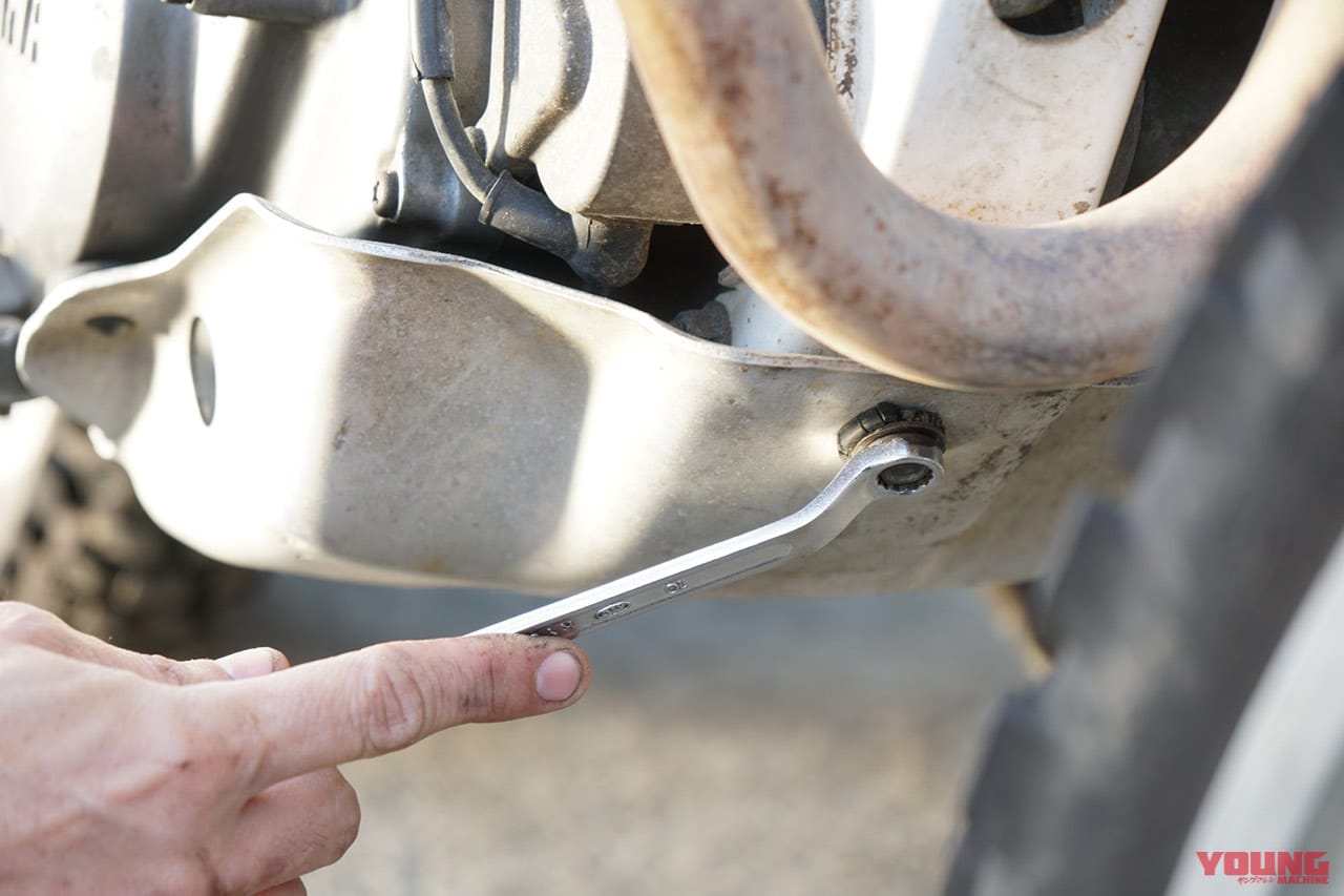 |愛車を好調に保つ! 簡単オフロード車チェック&メンテナンス【後編:エンジンオイルチェック etc.】