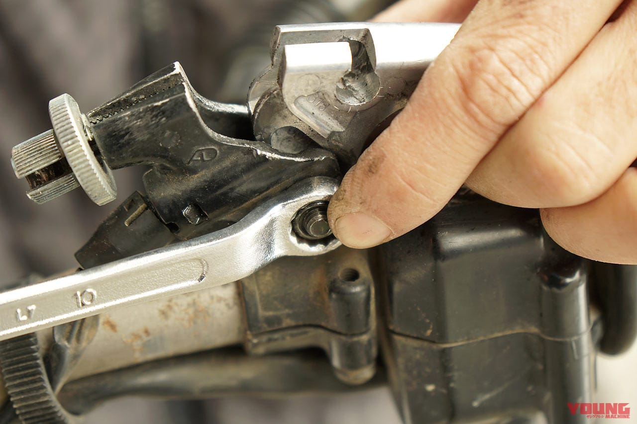 |愛車を好調に保つ! 簡単オフロード車チェック&メンテナンス【後編:エンジンオイルチェック etc.】