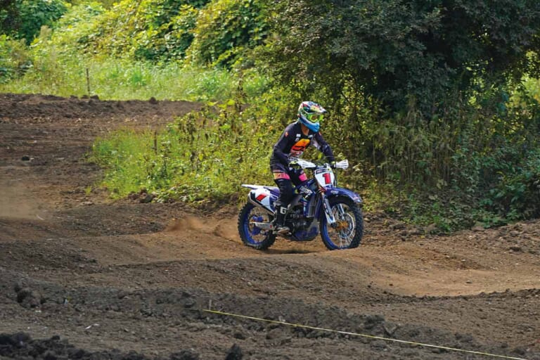 渡辺学のオフロードライディング指南|フープス|モトクロスヴィレッジ|飛んでみる|コブが連続するセクション=フープスにチャレンジしてみよう!!〈渡辺学のオフロードライディング指南〉