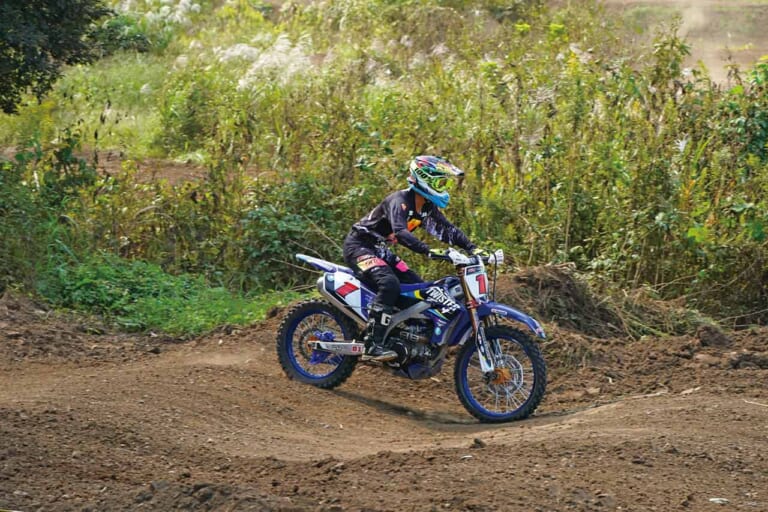 渡辺学のオフロードライディング指南|フープス|モトクロスヴィレッジ|飛んでみる|コブが連続するセクション=フープスにチャレンジしてみよう!!〈渡辺学のオフロードライディング指南〉