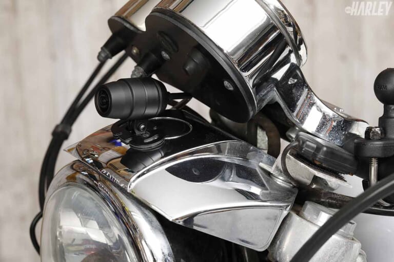 ドライブレコーダー|ミツバサンコーワ EDR-21Gα|フロントカメラ|前後カメラの定番ドラレコがさらに進化! 安全ライディングの必需品〈ミツバサンコーワ EDR-21Gα〉