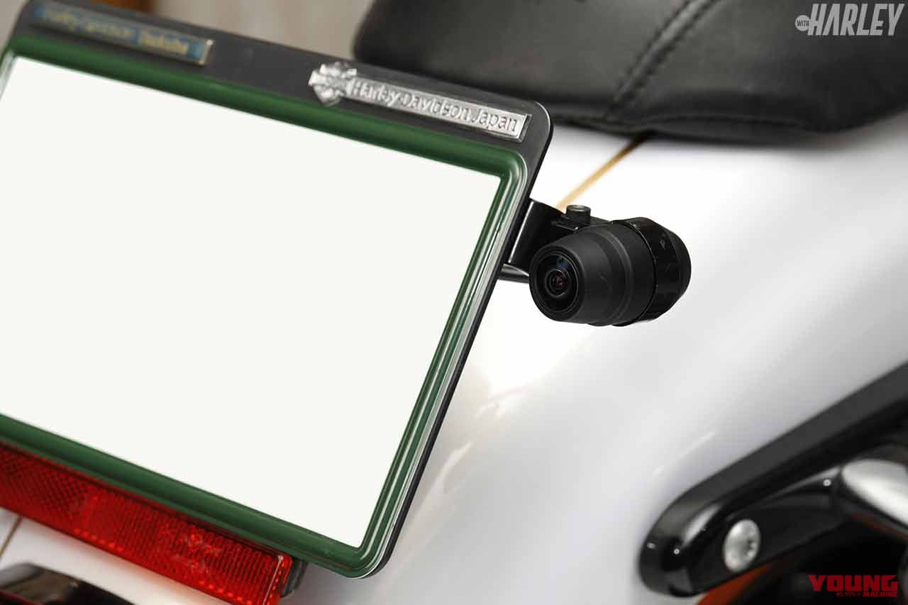 ドライブレコーダー|ミツバサンコーワ EDR-21Gα|リヤカメラ装着|前後カメラの定番ドラレコがさらに進化! 安全ライディングの必需品〈ミツバサンコーワ EDR-21Gα〉