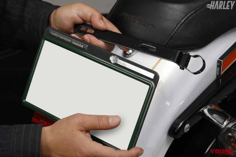 ドライブレコーダー|ミツバサンコーワ EDR-21Gα|ナンバーマウント用カメラステー|前後カメラの定番ドラレコがさらに進化! 安全ライディングの必需品〈ミツバサンコーワ EDR-21Gα〉