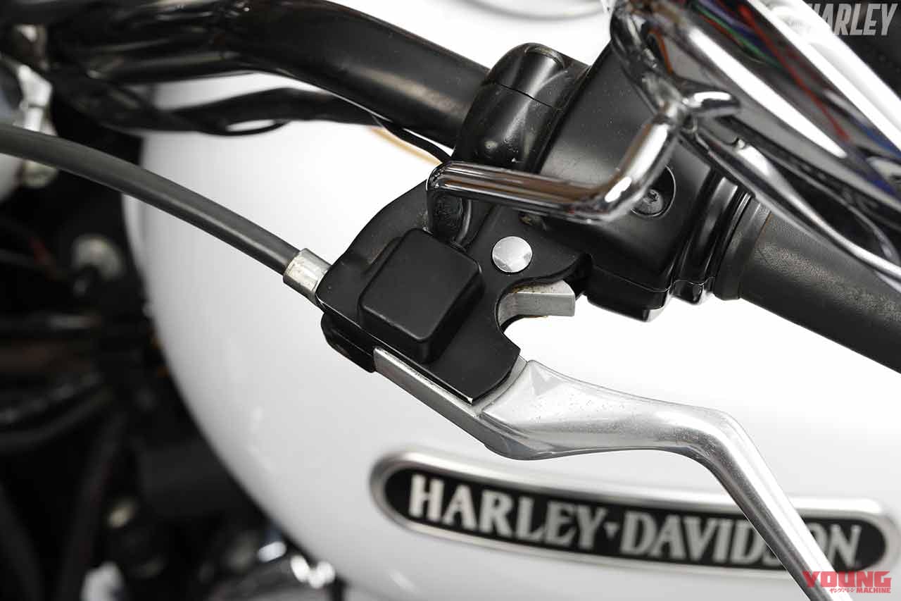 |前後カメラの定番ドラレコがさらに進化! 安全ライディングの必需品〈ミツバサンコーワ EDR-21Gα〉