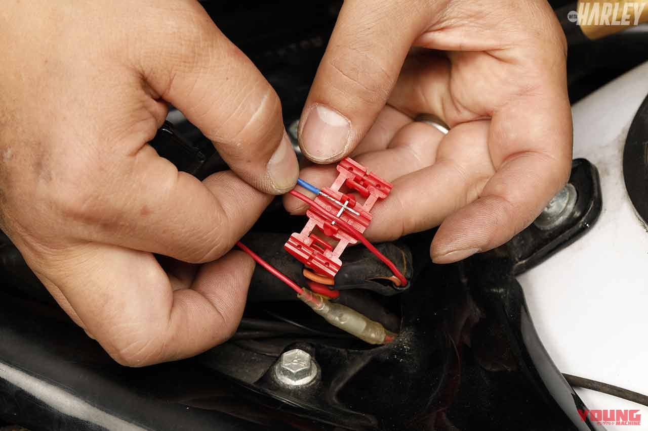 |前後カメラの定番ドラレコがさらに進化! 安全ライディングの必需品〈ミツバサンコーワ EDR-21Gα〉