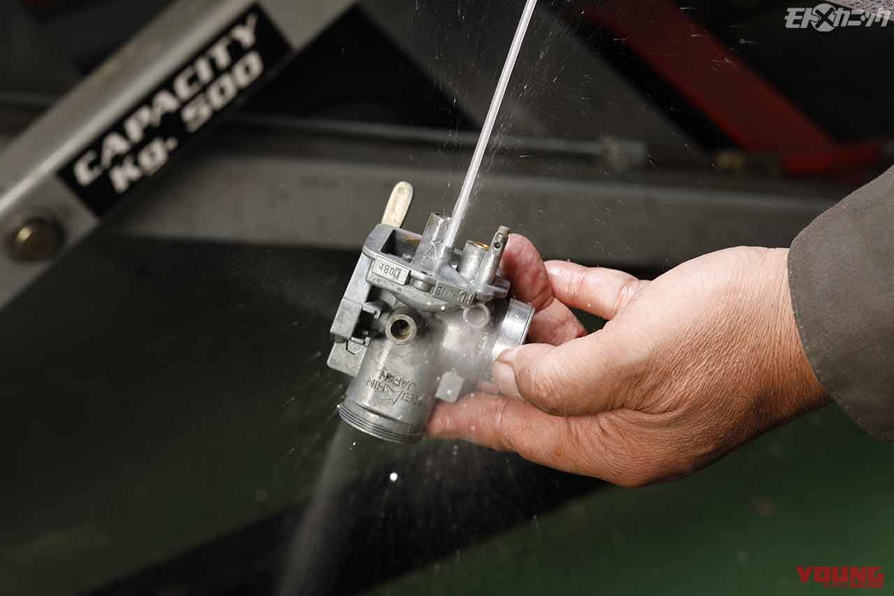 |しばらく乗る予定のないキャブレター車は”ガソリンを抜いておく”のが鉄則