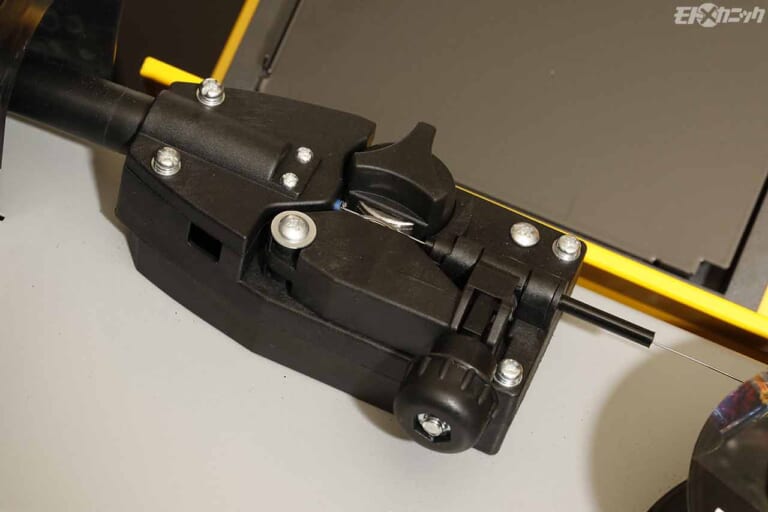 スズキッド 100V専用インバータノンガス半自動溶接機 SAYI-80N アーキュリー80ノヴァ|締め付けダイヤル|サンメカならやっぱり気になる溶接機 〜家庭用電源で楽しむ工作機械の世界〜