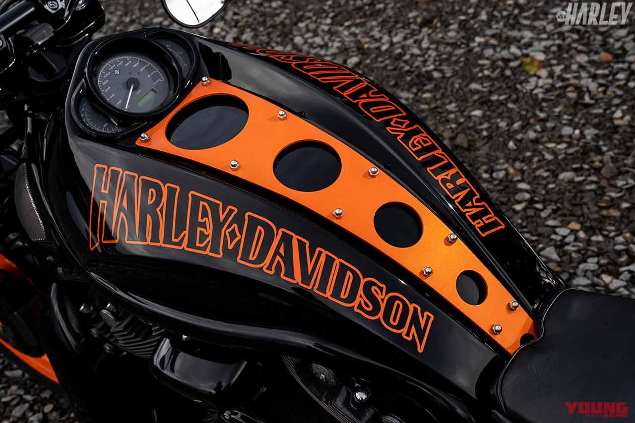 |ハーレーカスタムトレンドニュース:磨きをかけた近未来フォルム! ’07 VRSCDX ナイトロッドスペシャル