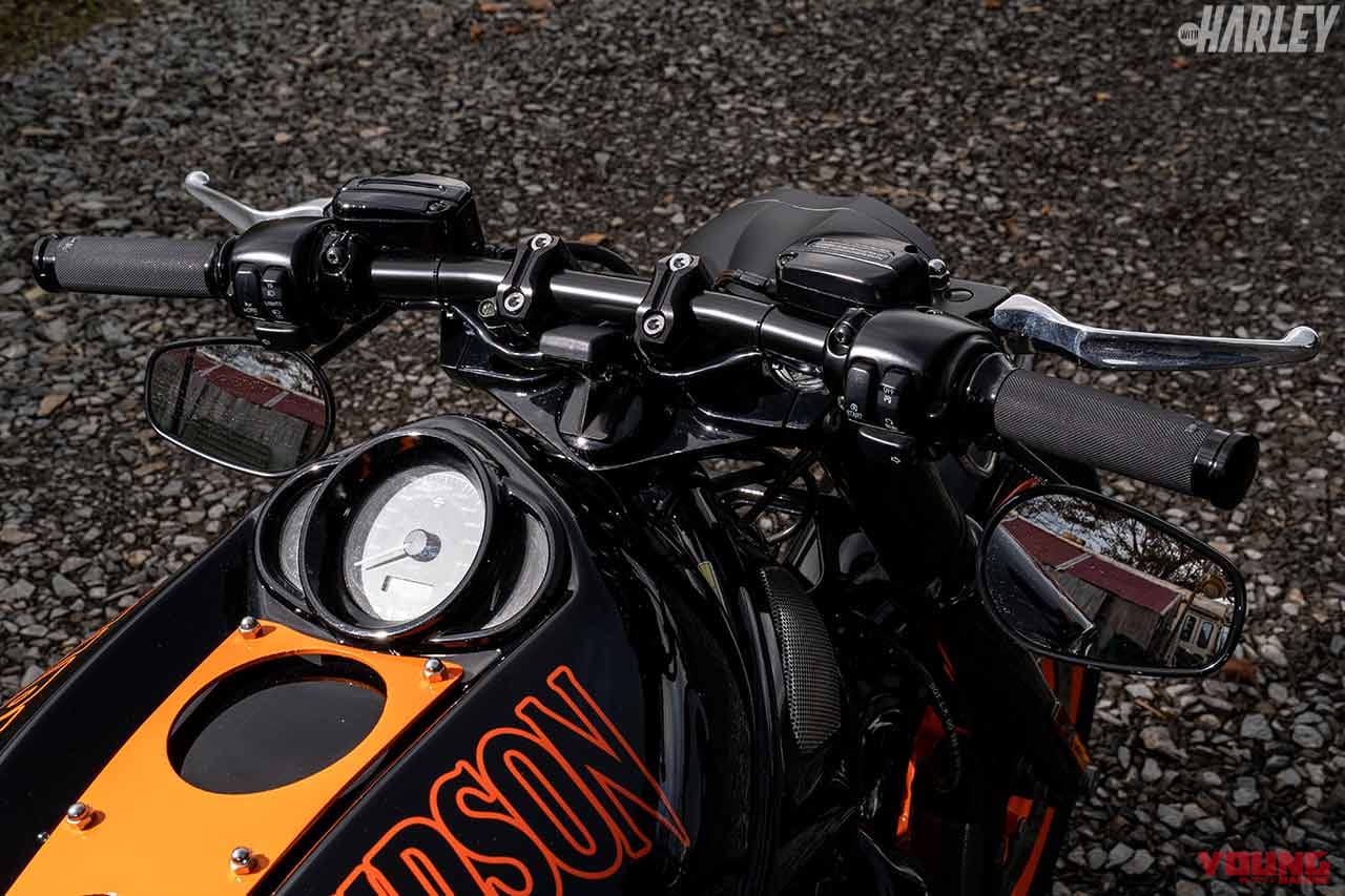 |ハーレーカスタムトレンドニュース:磨きをかけた近未来フォルム! ’07 VRSCDX ナイトロッドスペシャル