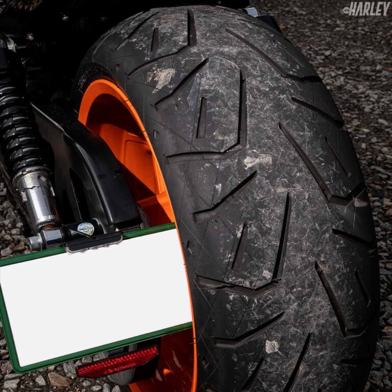 ハーレーダビッドソン VRSCDXナイトロッドスペシャル by HDブイモンスター|サイドナンバー|ハーレーカスタムトレンドニュース:磨きをかけた近未来フォルム! ’07 VRSCDX ナイトロッドスペシャル