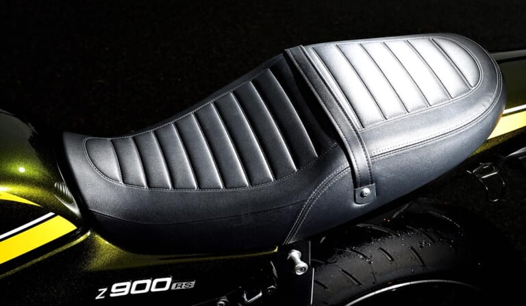 カワサキZ900RS人気の理由を分析|シート|伝統と最新の融合で爆売れ! カワサキZ900RS【丸山浩の人気車分析】