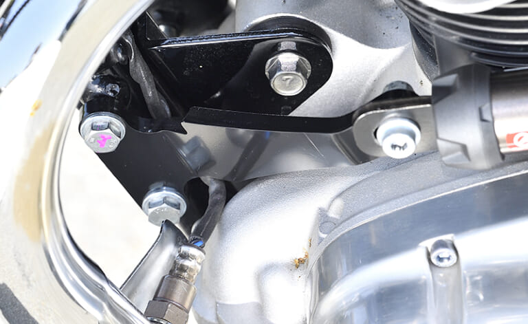 アクティブ・カワサキW800用パフォーマンスダンパー|ホンダ レブル250に魔法の杖! アクティブ「パフォーマンスダンパー」の4機種目が登場