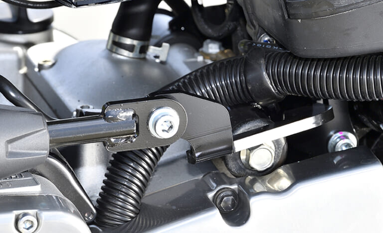 アクティブ・カワサキW800用パフォーマンスダンパー|ホンダ レブル250に魔法の杖! アクティブ「パフォーマンスダンパー」の4機種目が登場