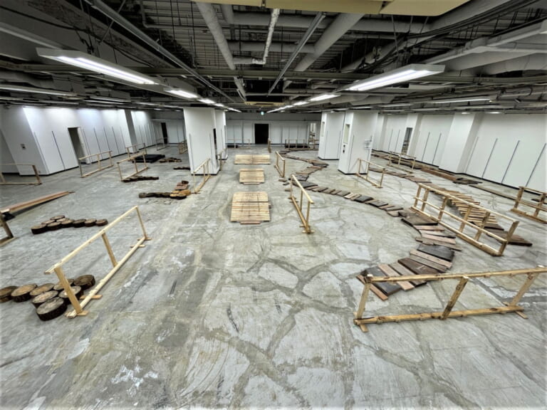 e-TRAIL PARK 海老名|エンジンじゃできなかった! イオン海老名SCに電動バイク専用 インドアスポーツ施設「e-TRAIL PARK」