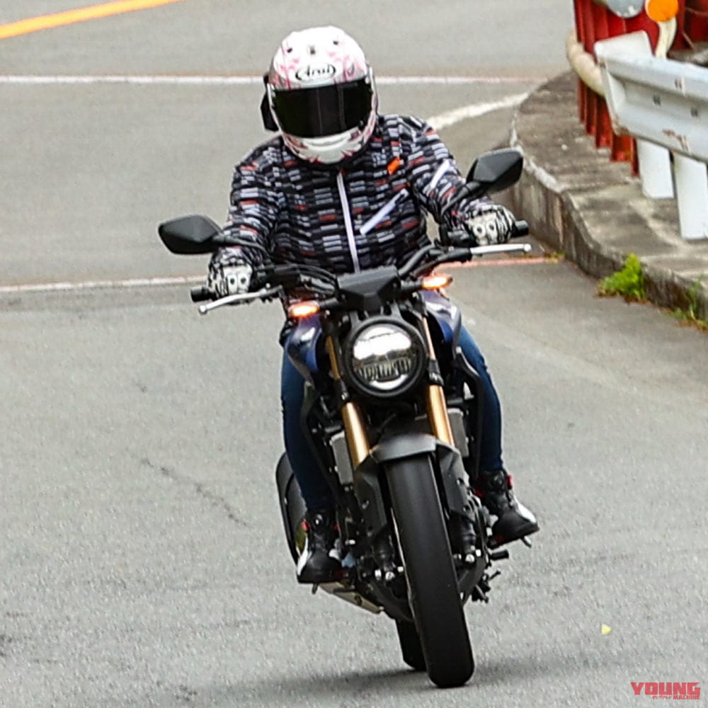 岡崎静夏のホンダcb250r試乗インプレッション シンプル構成だからこそ基本を学べるバイク Webヤングマシン 新車バイクニュース 岡崎静夏のホンダcb250r試乗インプレッション シンプル構成だからこそ基本を学べるバイク Webヤングマシン 新車バイクニュース