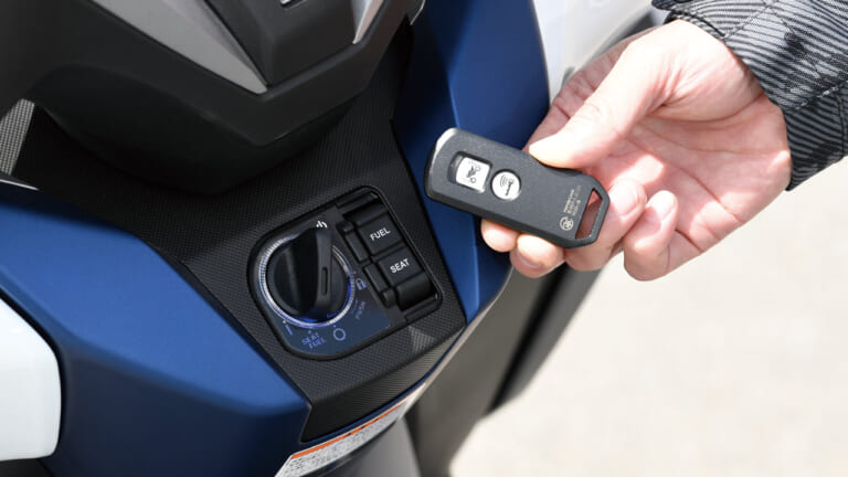 ホンダ フォルツァ|スマートキー|ホンダ フォルツァ試乗インプレッション【優秀な操縦安定性を継承。これぞ正常進化の極み】
