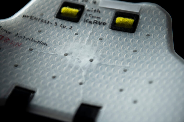 アナタの生命を守る"プロテクター"の選び方|衝撃吸収テスト|胸を保護すれば10人に3人は助かる!! アナタの生命を守る”プロテクター”の選び方