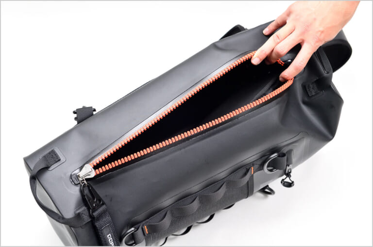 ドッペルギャンガー|TPUウォータープルーフバックパック|防水ファスナー|ドッペルギャンガー TPUウォータープルーフバックパック試用インプレ【完璧な防水性&空気も漏らさず!】