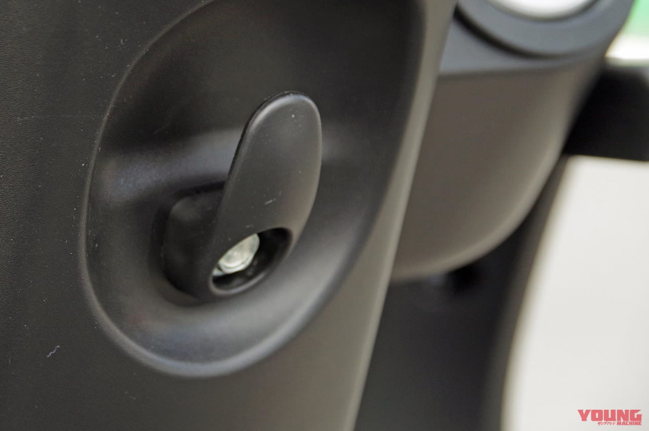 ホンダ ジャイロe:|荷掛けフック|乗って楽しい業務用電動3輪スクーター・ホンダ ジャイロe:試乗インプレッション