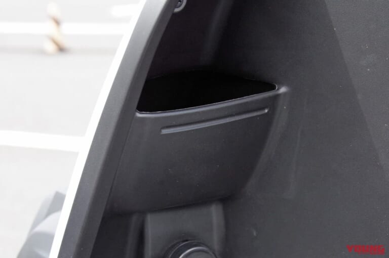 ホンダ ジャイロe:|収納ポケット|乗って楽しい業務用電動3輪スクーター・ホンダ ジャイロe:試乗インプレッション